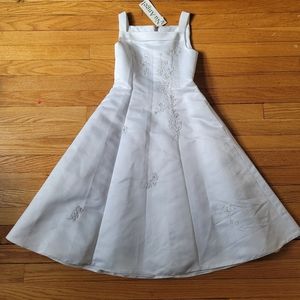 Girls size 8 Nu Angel First Holy Communion/flower girl dress